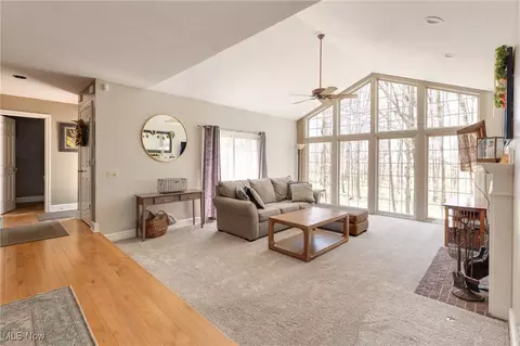970 Centerville Trl, Aurora, OH 44202 photo 5