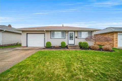 30880 Harrison Rd, Wickliffe, OH 44092