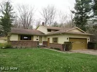 9036 Lindbergh Blvd, Olmsted Falls, OH 44138