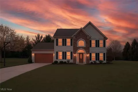 8638 Graham Cir, Olmsted Falls, OH 44138