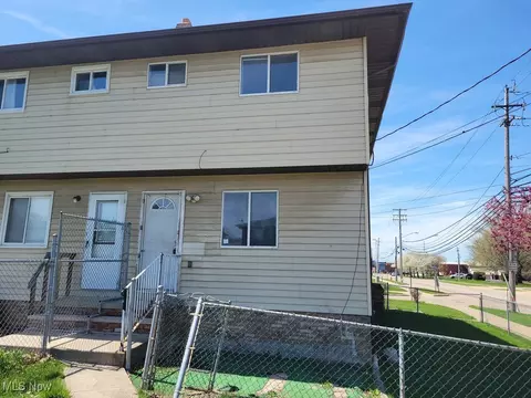 1393 E 262nd St, Euclid, OH 44132 photo 4