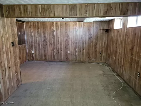 1393 E 262nd St, Euclid, OH 44132 photo 23