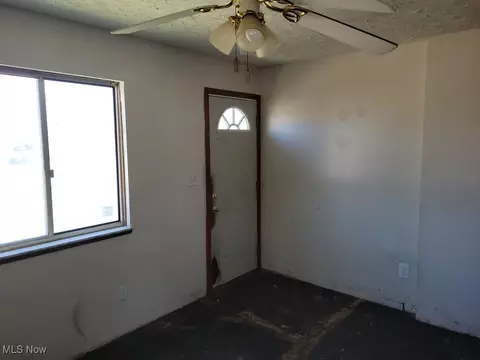 1393 E 262nd St, Euclid, OH 44132 photo 9