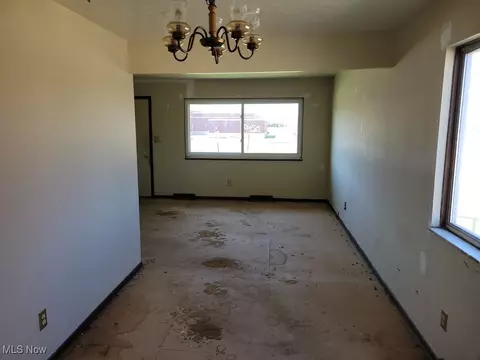 1393 E 262nd St, Euclid, OH 44132 photo 7