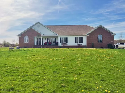 2159 Alliance Rd, Deerfield, OH 44411