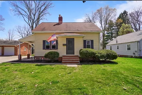 234 Glenwood, North Canton, OH 44720