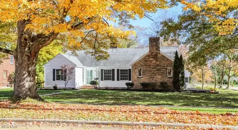 421 S Freedom St, Ravenna, OH 44266