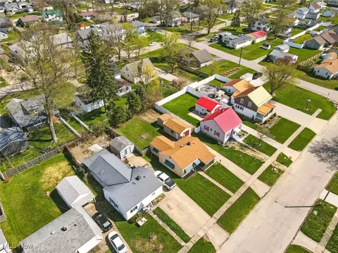 View/Area - 2033 E 45th St, Ashtabula, OH 44004 photo 3 of 3