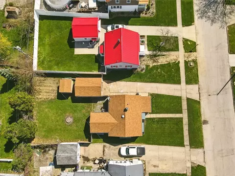 View/Area - 2033 E 45th St, Ashtabula, OH 44004 photo 2 of 3