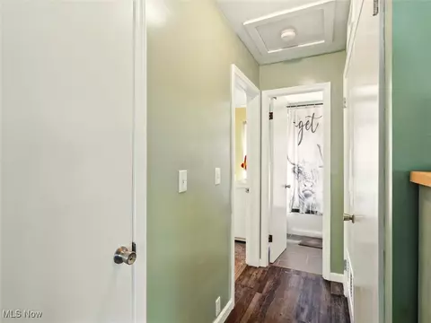 Entry Way - 2033 E 45th St, Ashtabula, OH 44004 photo 1 of 1