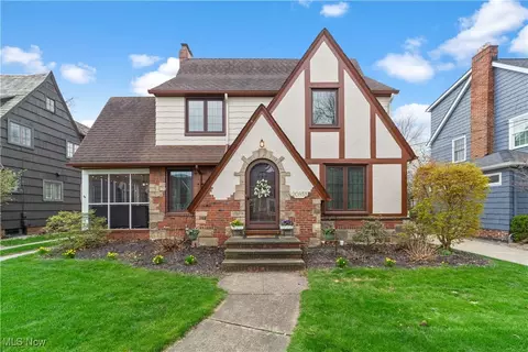20855 Endsley Ave, Rocky River, OH 44116