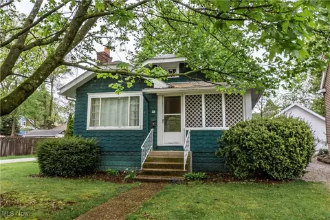 119 Lincoln Ave, Cuyahoga Falls, OH 44221