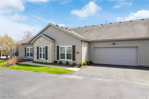 2073 University Commons Dr SE, Massillon, OH 44646