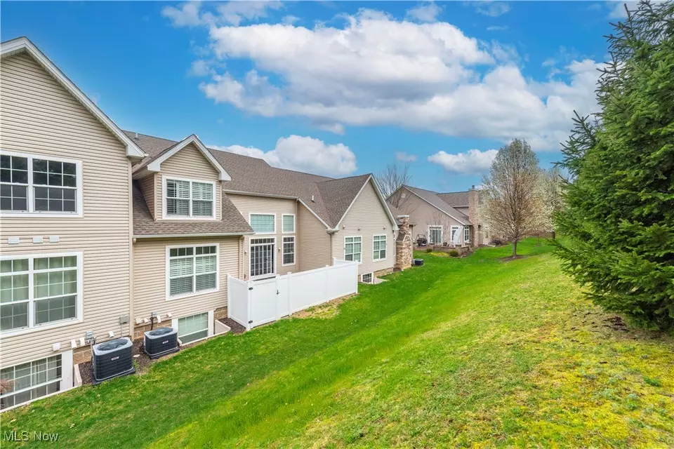 Exterior - 30029 Shadow Creek Dr #34, Westlake, OH 44145 photo 6 of 7