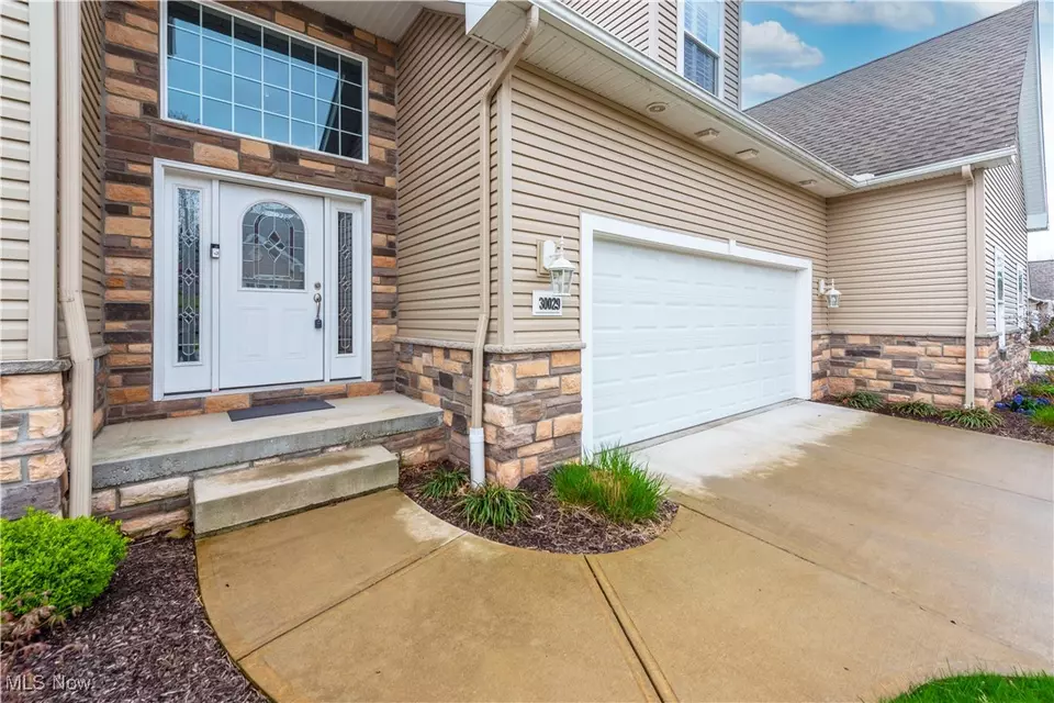 Exterior - 30029 Shadow Creek Dr #34, Westlake, OH 44145 photo 3 of 7