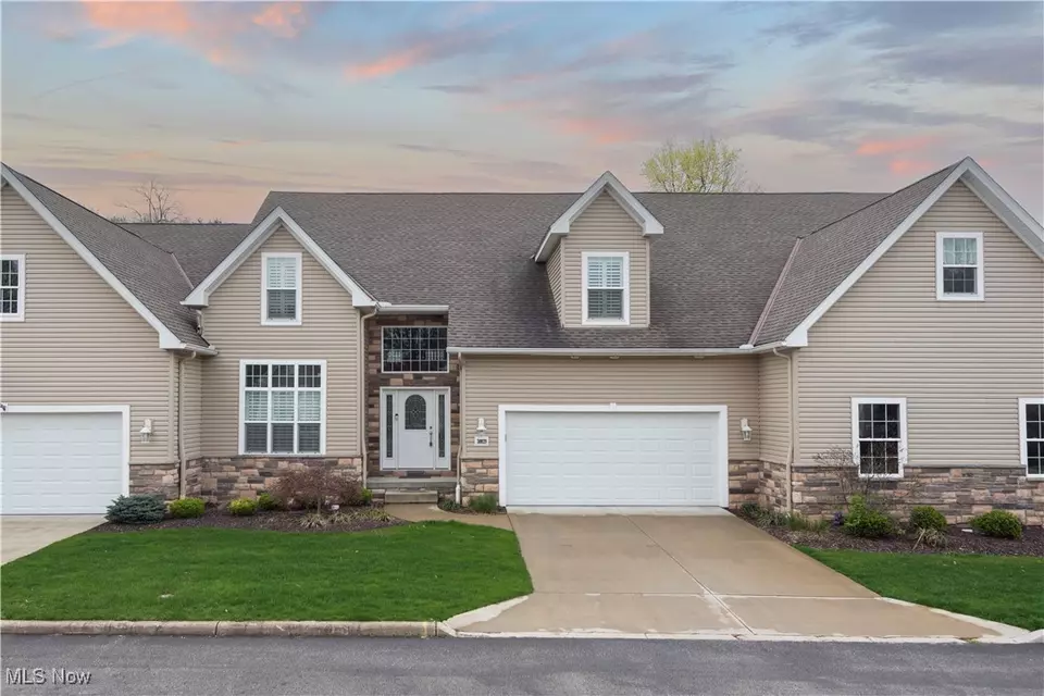 Exterior - 30029 Shadow Creek Dr #34, Westlake, OH 44145 photo 2 of 7
