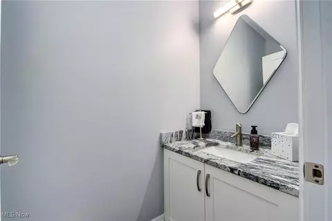 Bath - 30029 Shadow Creek Dr #34, Westlake, OH 44145 photo 1 of 5