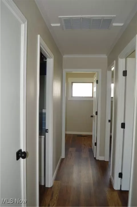 Entry Way - 463 Olivet Dr, Elyria, OH 44035 photo 1 of 2