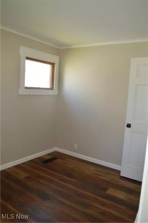 Bedroom - 463 Olivet Dr, Elyria, OH 44035 photo 3 of 6