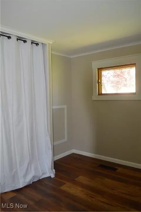 Bedroom - 463 Olivet Dr, Elyria, OH 44035 photo 2 of 6