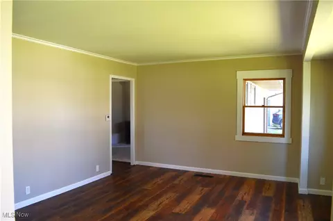Living - 463 Olivet Dr, Elyria, OH 44035 photo 3 of 5