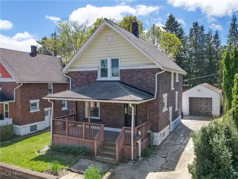 126 Grant Ave, Cuyahoga Falls, OH 44221