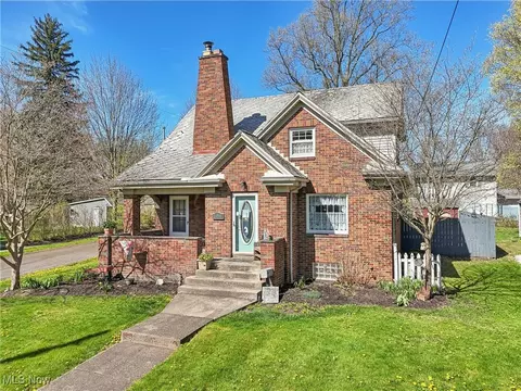 156 Gates St, Doylestown, OH 44230