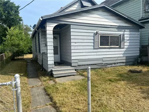 7612 Colgate Ave, Cleveland, OH 44102