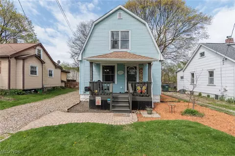 2436 Talbot St, Cuyahoga Falls, OH 44221