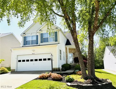9802 Emerald Brook Cir NW, Canal Fulton, OH 44614