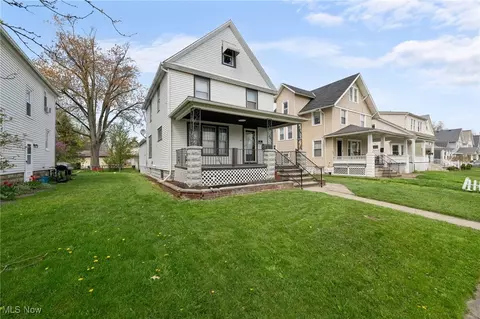 337 15th St, Elyria, OH 44035 photo 2