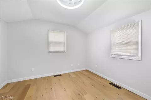 337 15th St, Elyria, OH 44035 photo 12
