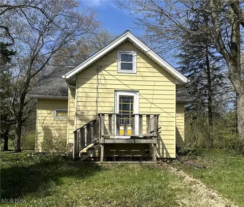 68 Park St, Marshallville, OH 44645