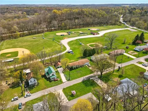 746 Spring St, Conneaut, OH 44030 photo 30