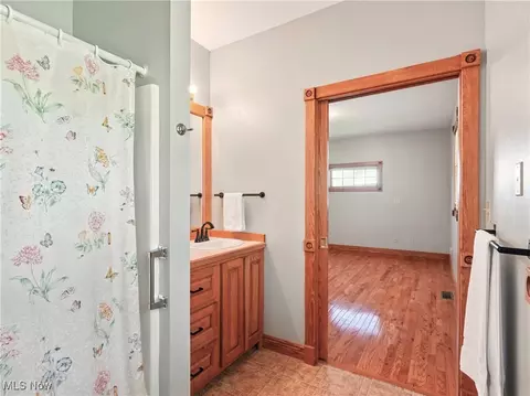 746 Spring St, Conneaut, OH 44030 photo 18