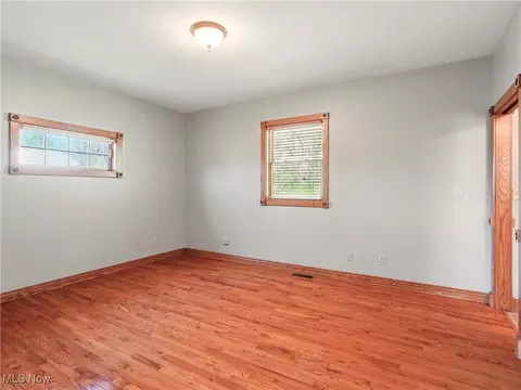 746 Spring St, Conneaut, OH 44030 photo 15