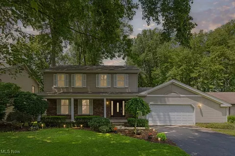 5670 Tracy Dr, Boardman, OH 44512