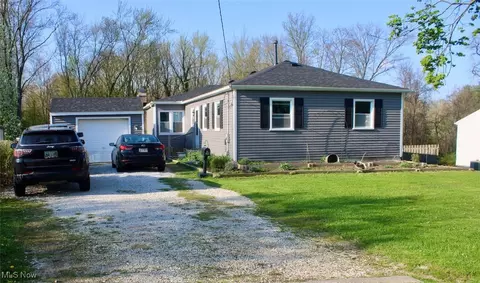 453 W Park Blvd, Medina, OH 44256