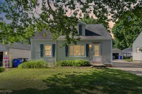 865 Jones St, Ravenna, OH 44266