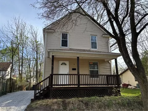 96 Shelby Ave, Akron, OH 44310 photo 1