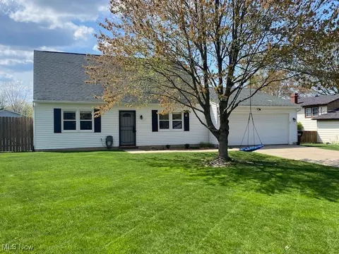 6606 Allandale Dr, Amherst, OH 44001