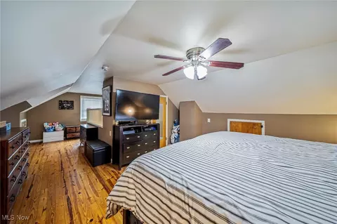 Bedroom - 352 E 322nd St, Willowick, OH 44095 photo 2 of 8