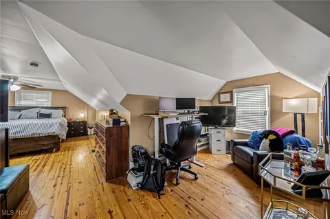 Bedroom - 352 E 322nd St, Willowick, OH 44095 photo 1 of 8