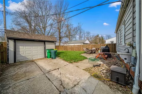 Exterior - 352 E 322nd St, Willowick, OH 44095 photo 2 of 8