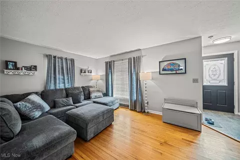 Living - 352 E 322nd St, Willowick, OH 44095 photo 1 of 1