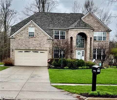 9768 Firelands Dr, Twinsburg, OH 44087