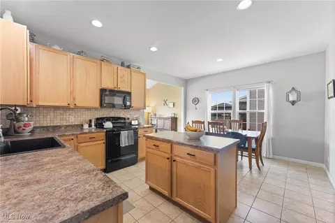 Kitchen - 1338 N Brooks Dr, Willoughby, OH 44094 photo 1 of 5