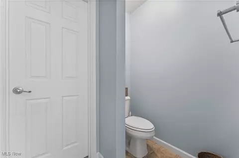 Bath - 1338 N Brooks Dr, Willoughby, OH 44094 photo 4 of 5