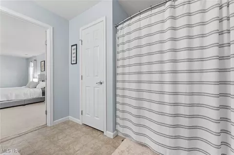 Bath - 1338 N Brooks Dr, Willoughby, OH 44094 photo 5 of 5