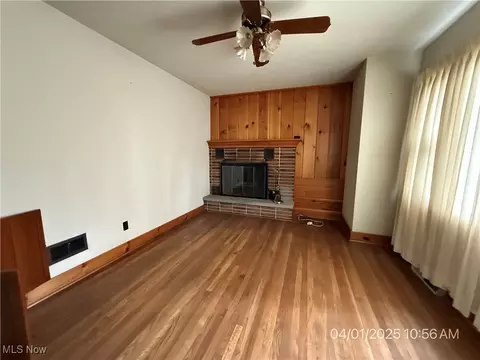 Living - 224 E Pine St, Lisbon, OH 44432 photo 1 of 6